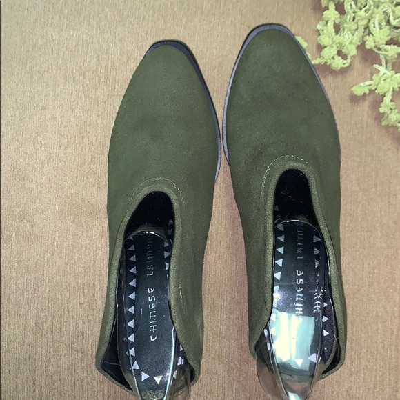 NEW Chinese Laundry Olive Suede Mule - Picture 5 of 6